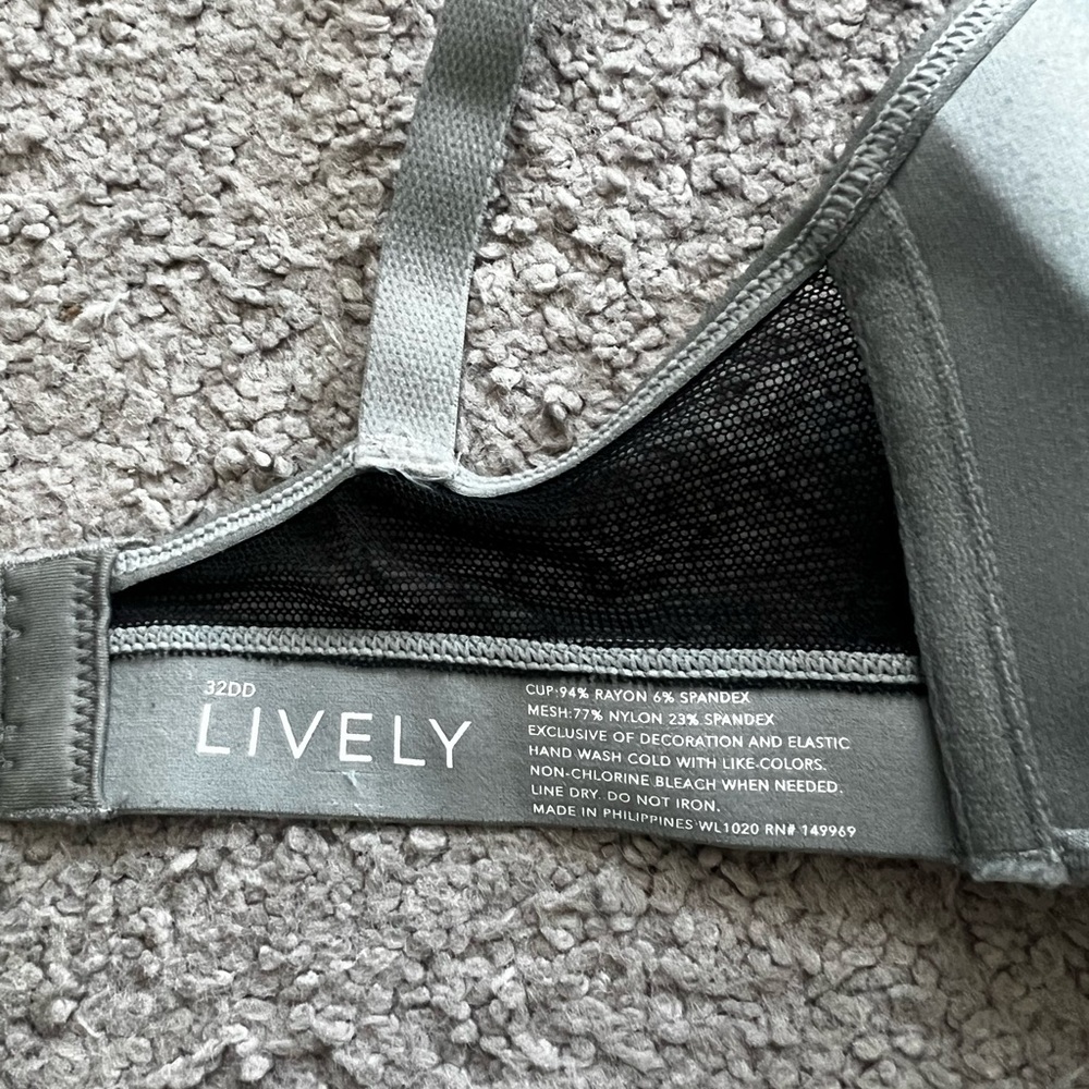 Lively No Wire Push-up - Gray and Black Women's Bra - Picture 4 of 4